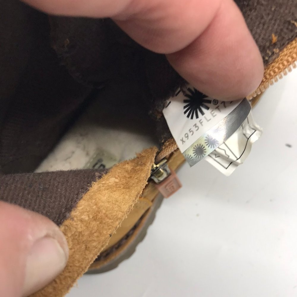 Mini UGG Brown Kids Boots Size: US 8 - Picture 7 of 8